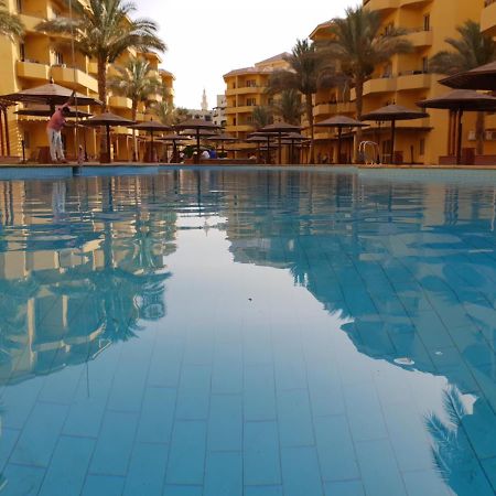British Resort Pool View Apartments フルガダ エクステリア 写真