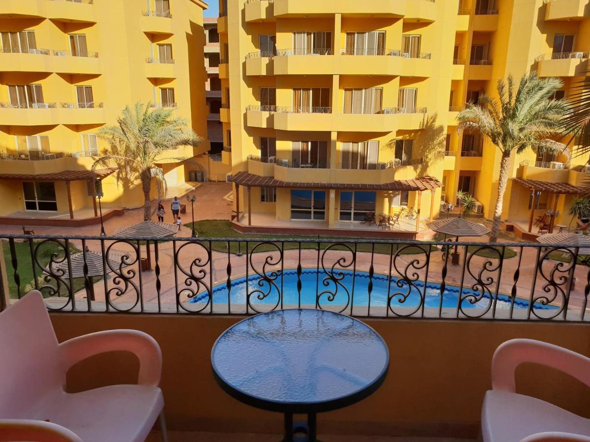 British Resort Pool View Apartments フルガダ エクステリア 写真